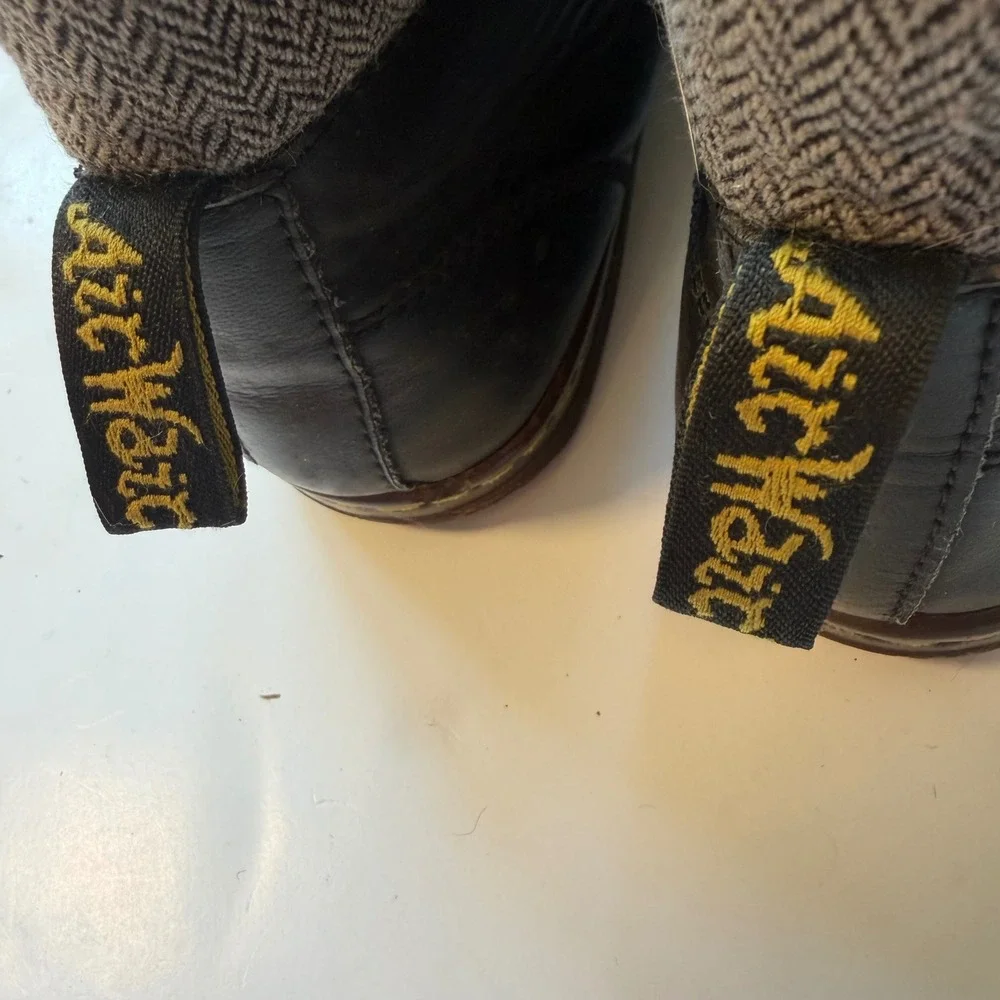 Dr. Martens Womens Padded Collar Boot Black Leather Herringbone Ankle Size 8r